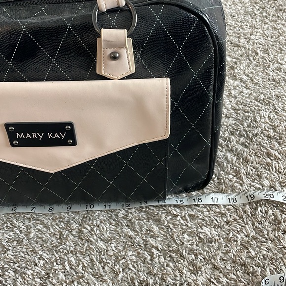 Mary Kay Bag with organizer - Picture 9 of 9